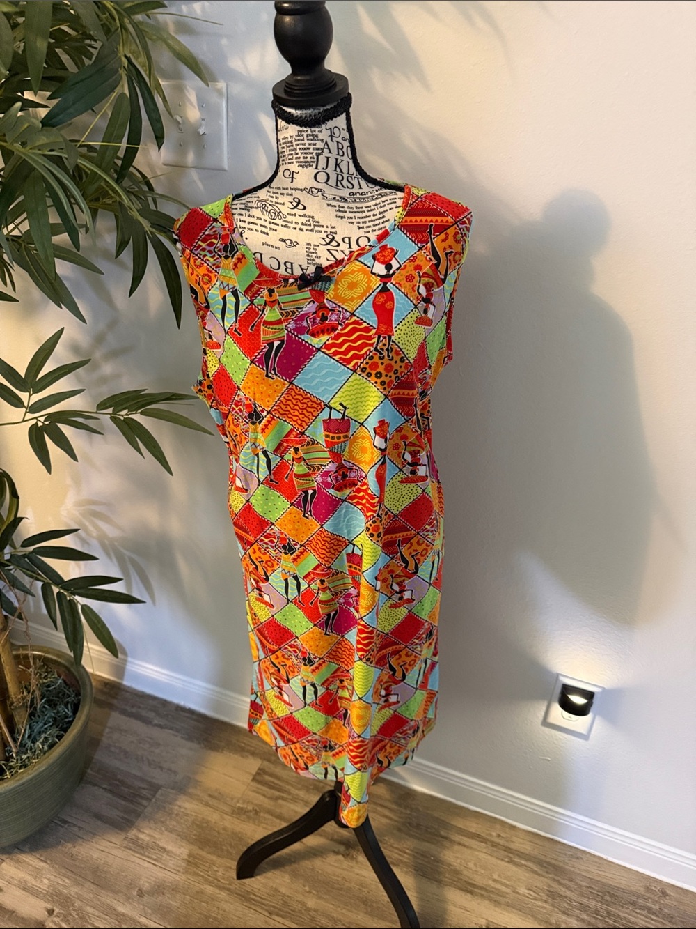 Bright Multicolor Women's Nightdress - Vibrant Geometric Print